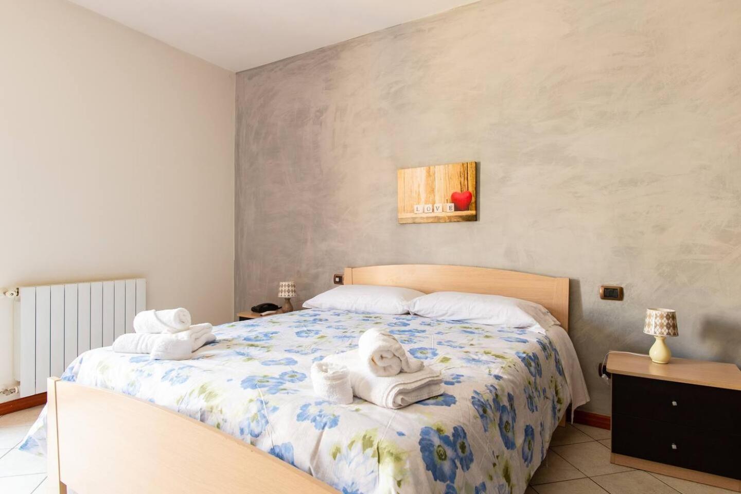 2 Apartments - Akragas Home 1 & 2 On Via Atenea City Center With View Agrigento Kültér fotó