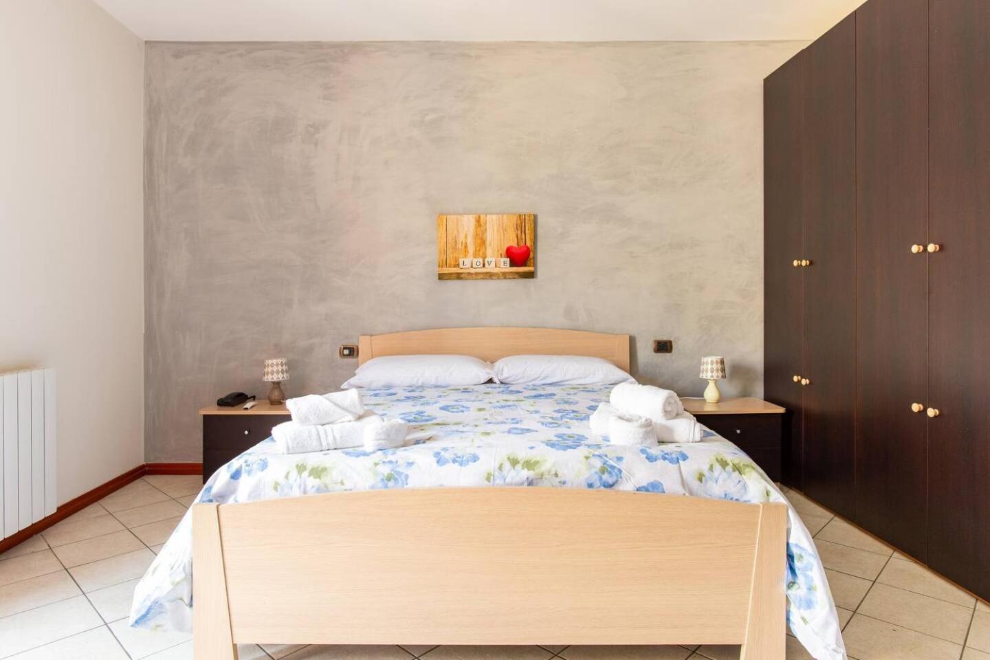 2 Apartments - Akragas Home 1 & 2 On Via Atenea City Center With View Agrigento Kültér fotó