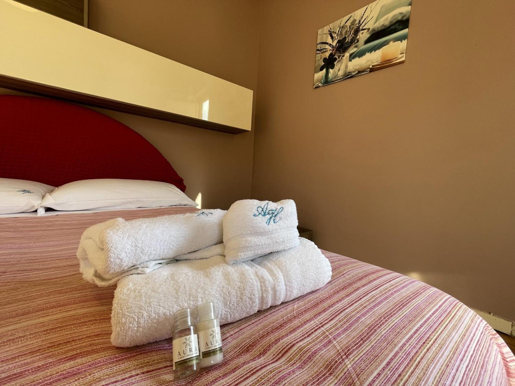 2 Apartments - Akragas Home 1 & 2 On Via Atenea City Center With View Agrigento Kültér fotó