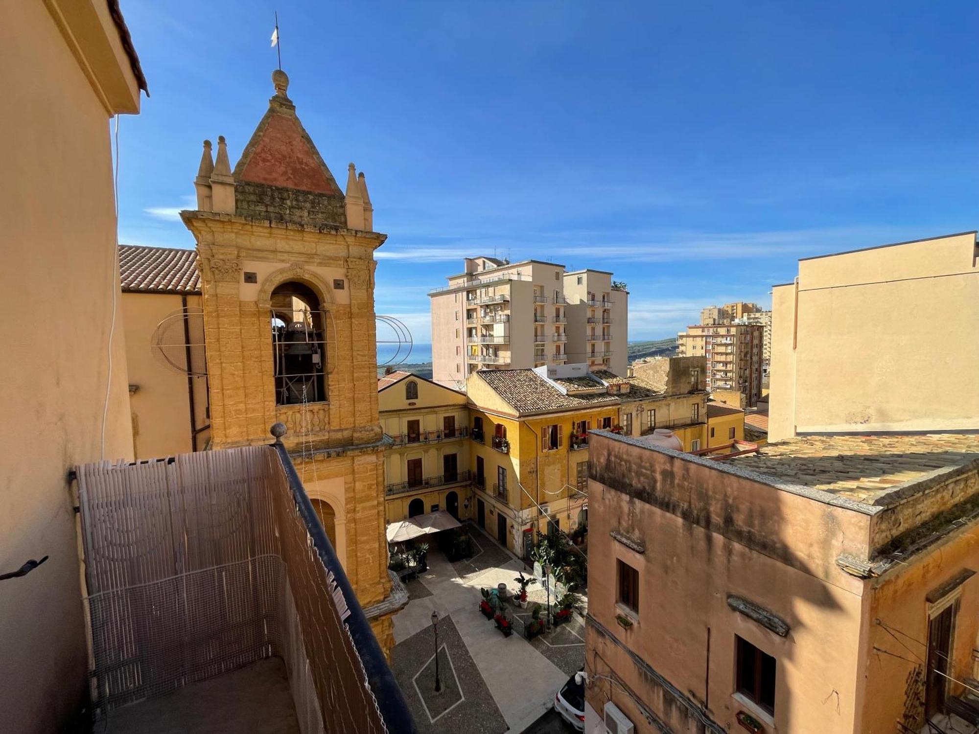 2 Apartments - Akragas Home 1 & 2 On Via Atenea City Center With View Agrigento Kültér fotó